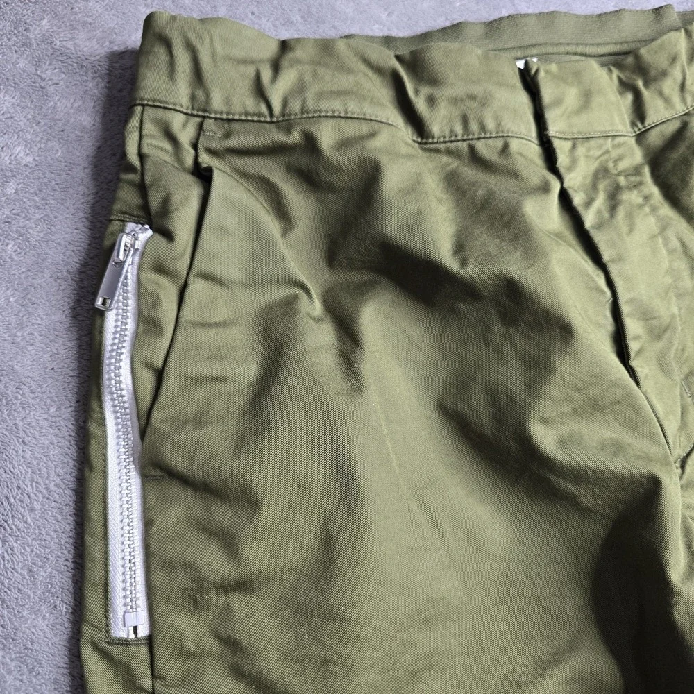 Nike Sportswear Essentials Unlined Cropped Pants Mens 30 Medium Green 25